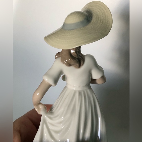 Vintage NAO Lladro Brillo Flores De Primavera flowers of spring girl with basket - Picture 11 of 15